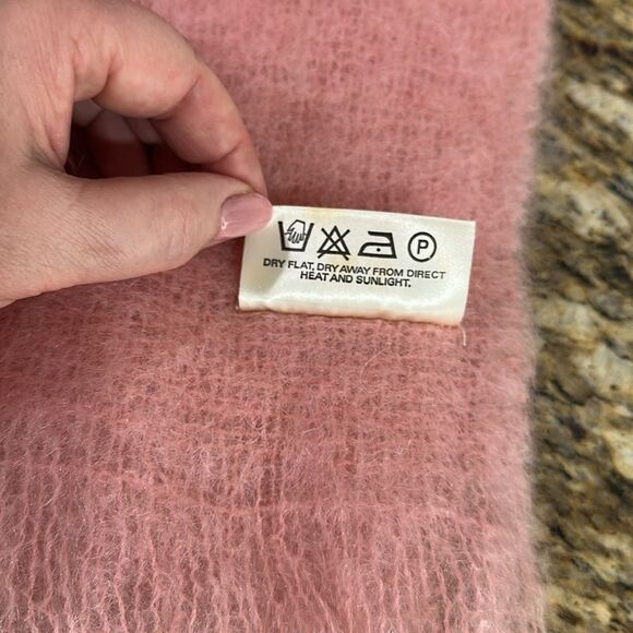HAND ACRAFT Vintage Mohair Wool Pink Rectangle Scarf - Picture 4 of 6